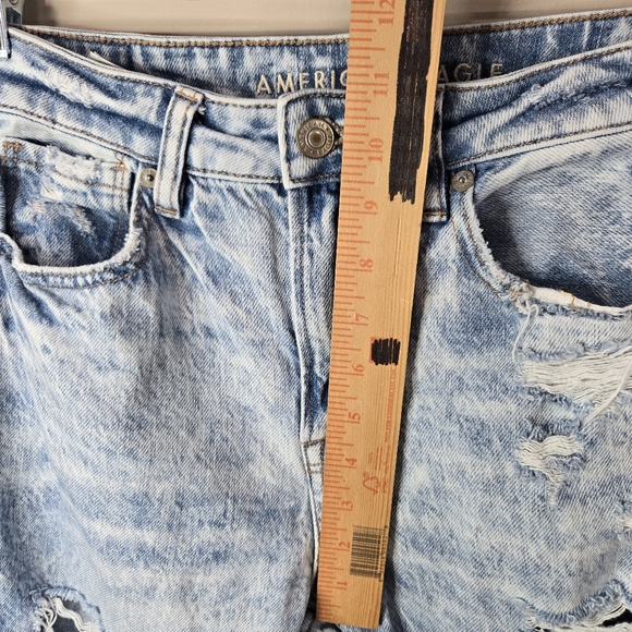 American Eagle Distressed Women's Mom Jeans - Picture 7 of 10